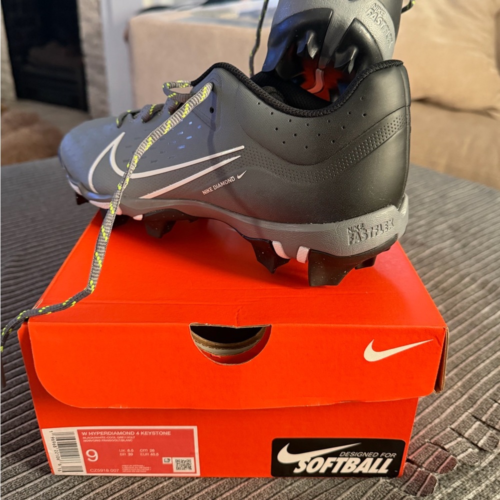 Nike Women’s HyperDiamond Keystone Cleats